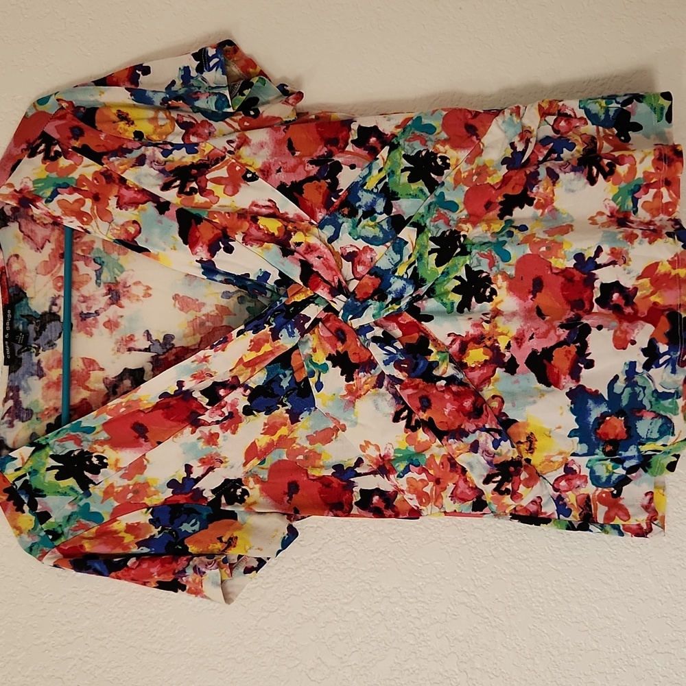 Twist-Front Top